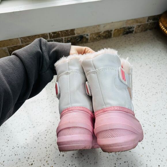 Unicorn Snow Boots Size Toddler 6 - Picture 5 of 9